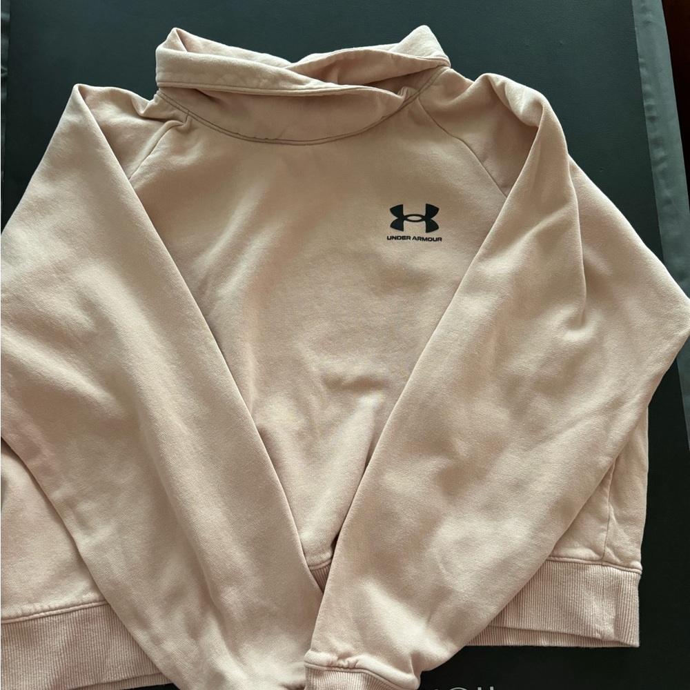 Under Armour Women’s sweatshirt.